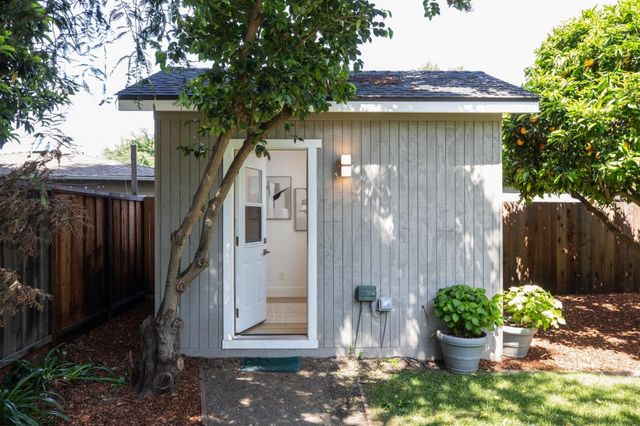87 Markham Avenue, Redwood City, CA 94063