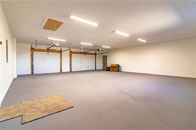 106 W Lake Shore Drive, Windsor, MO 65360