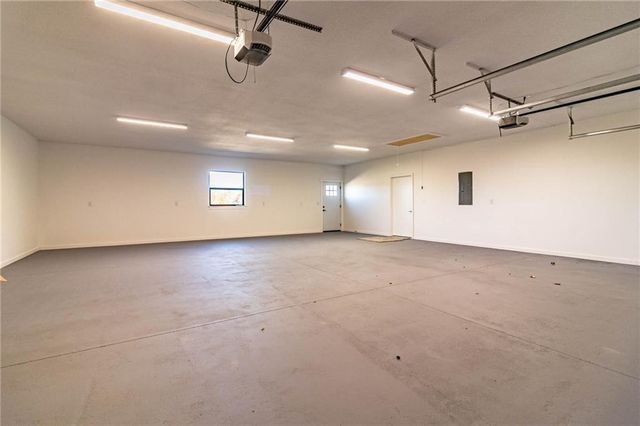 106 W Lake Shore Drive, Windsor, MO 65360