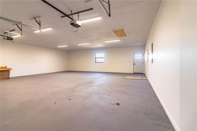 106 W Lake Shore Drive, Windsor, MO 65360