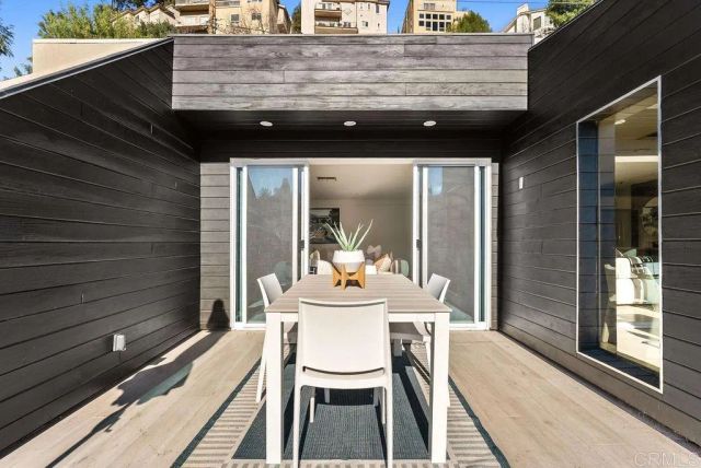 3866 Alta Mesa Drive, Studio City, CA 91604