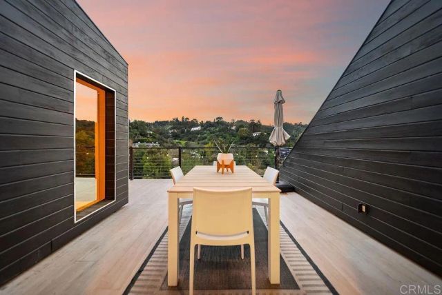 3866 Alta Mesa Drive, Studio City, CA 91604