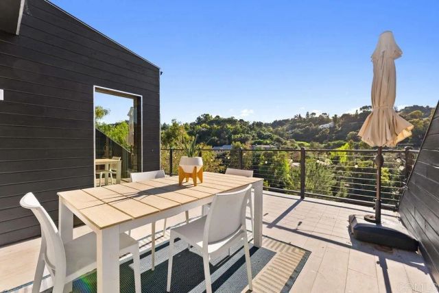 3866 Alta Mesa Drive, Studio City, CA 91604