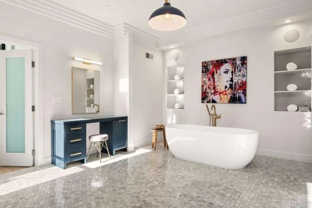 3866 Alta Mesa Drive, Studio City, CA 91604