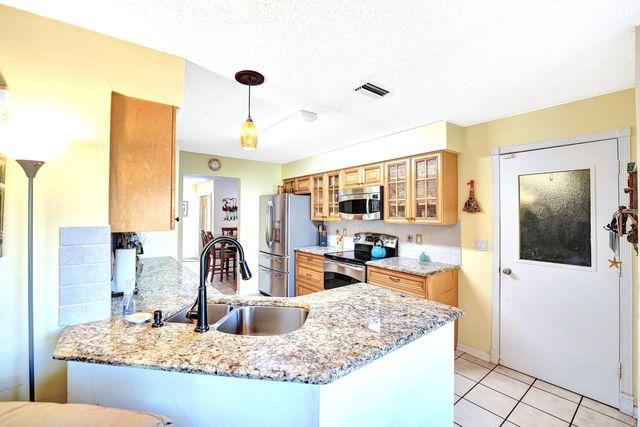 1839 NW 93rd Way, Plantation, FL 33322