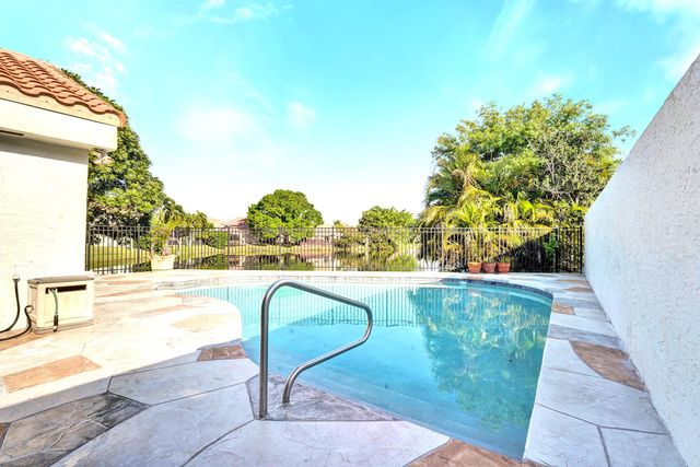 1839 NW 93rd Way, Plantation, FL 33322
