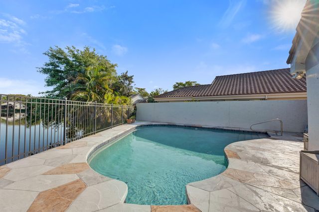 1839 NW 93rd Way, Plantation, FL 33322