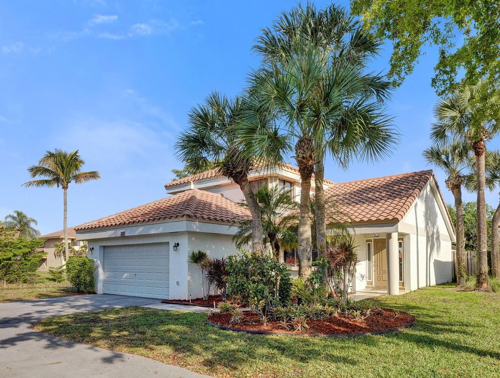 1839 NW 93rd Way, Plantation, FL 33322