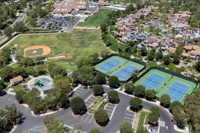 2 Ferrensby, Ladera Ranch, CA 92694