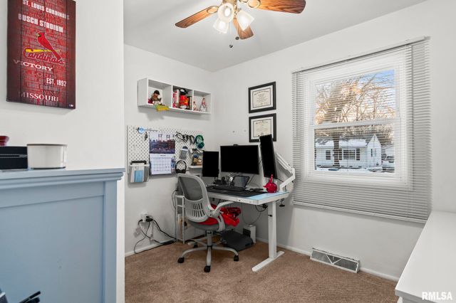 1016 JOHNSON Lane, Springfield, IL 62702