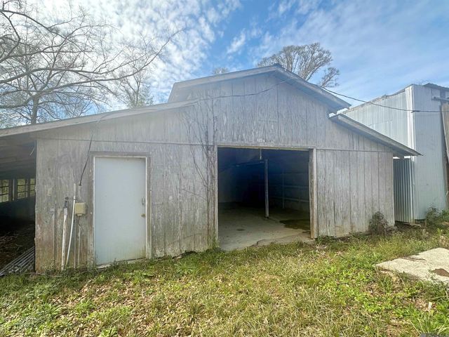 30409 N Willow St, Livingston, LA 70754