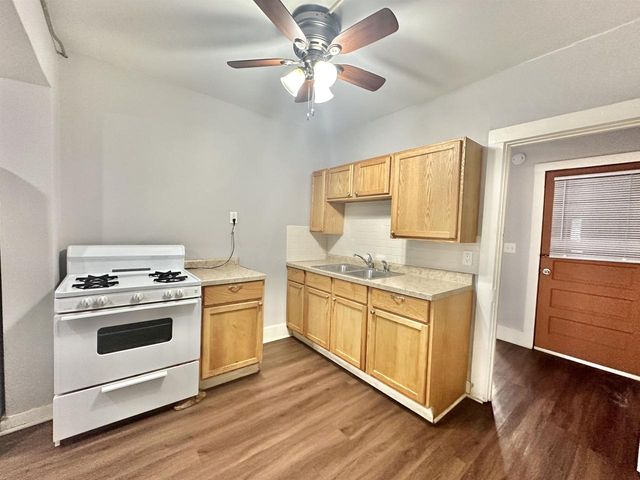 957 W Grand Avenue, Beloit, WI 53511