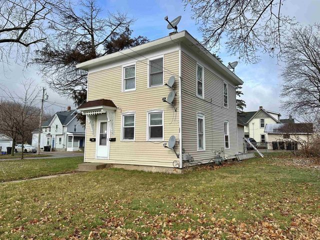 957 W Grand Avenue, Beloit, WI 53511