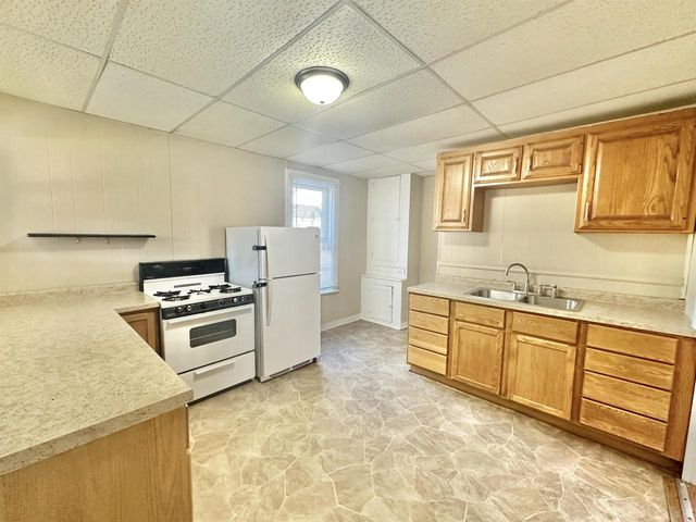 957 W Grand Avenue, Beloit, WI 53511