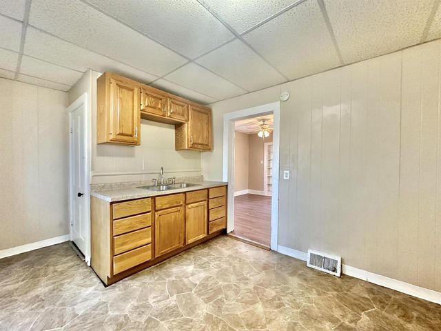 957 W Grand Avenue, Beloit, WI 53511