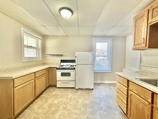 957 W Grand Avenue, Beloit, WI 53511