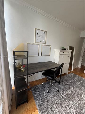 600 NE 36th St 1917, Miami, FL 33137