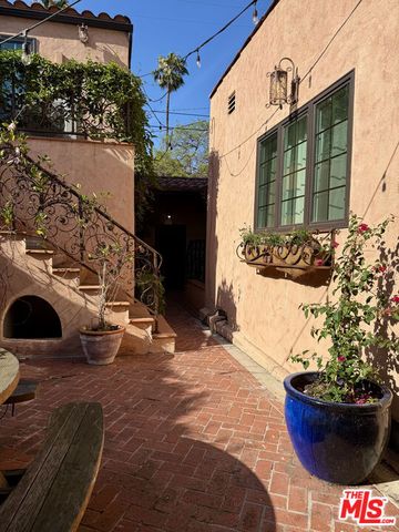 6612 Waring Avenue, Los Angeles, CA 90038