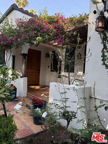 6612 Waring Avenue, Los Angeles, CA 90038