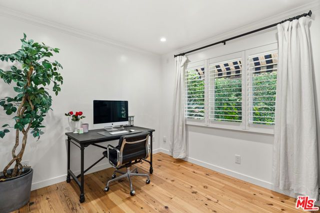 6612 Waring Avenue, Los Angeles, CA 90038