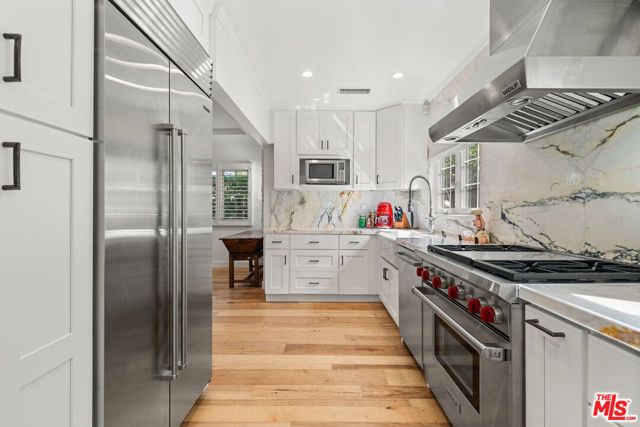 6612 Waring Avenue, Los Angeles, CA 90038