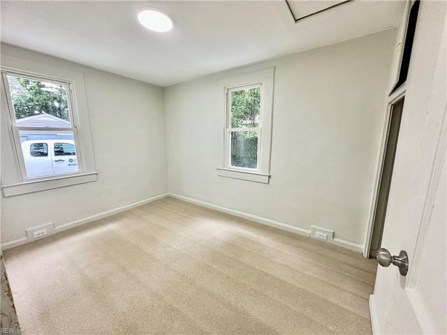 47 Pollux CIR W, Portsmouth, VA 23701