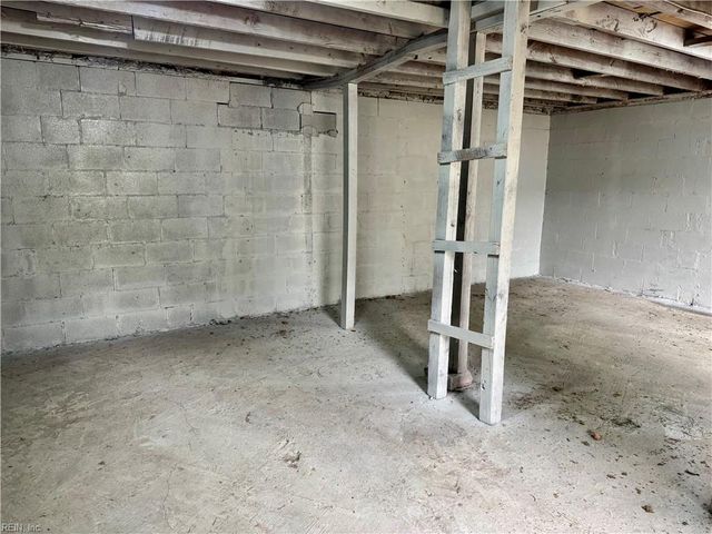 47 Pollux CIR W, Portsmouth, VA 23701