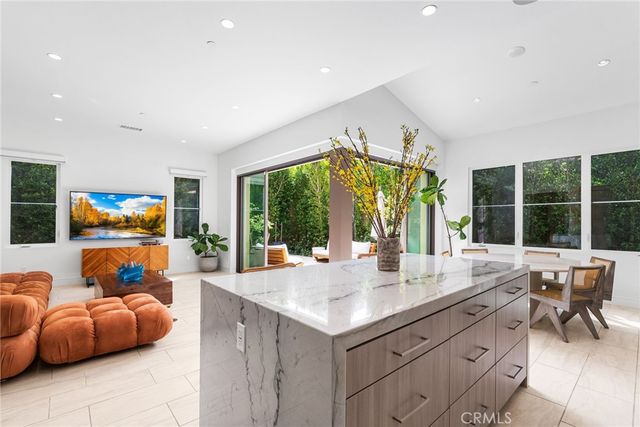 120 Linda Vista, Irvine, CA 92618