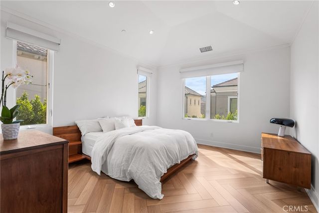 120 Linda Vista, Irvine, CA 92618