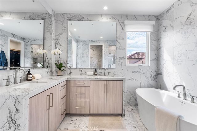 120 Linda Vista, Irvine, CA 92618