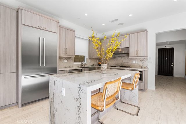 120 Linda Vista, Irvine, CA 92618