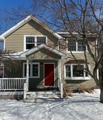 1 Vine Street, Glenwood Landing, NY 11547