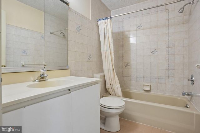 1217 CHANTICLEER, Cherry Hill, NJ 08003