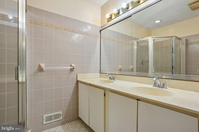 1217 CHANTICLEER, Cherry Hill, NJ 08003