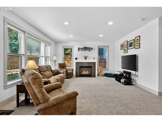 10950 Nw CAMI Pl, North Plains, OR 97133