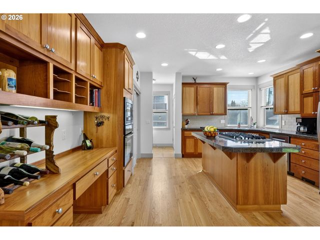 10950 Nw CAMI Pl, North Plains, OR 97133
