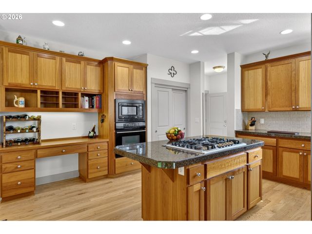 10950 Nw CAMI Pl, North Plains, OR 97133