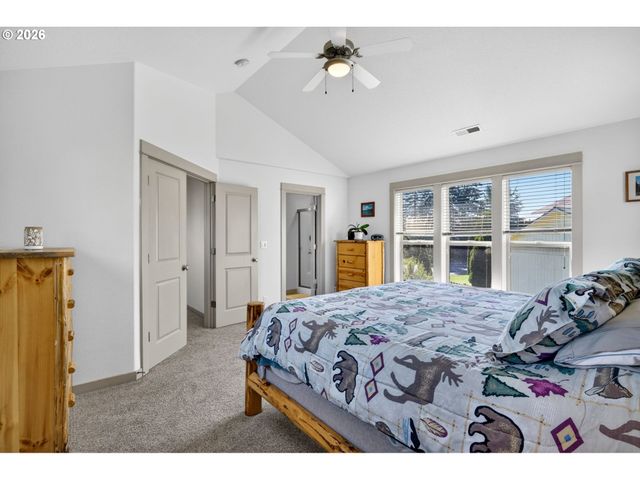 10950 Nw CAMI Pl, North Plains, OR 97133
