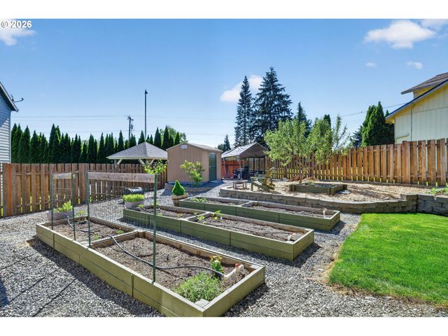 10950 Nw CAMI Pl, North Plains, OR 97133