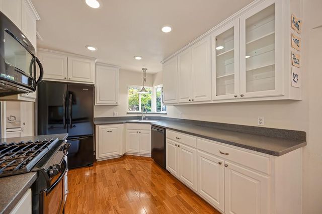 1221 Nevis Ct, Sacramento, CA 95822