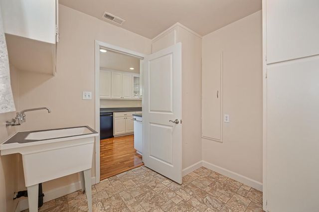 1221 Nevis Ct, Sacramento, CA 95822