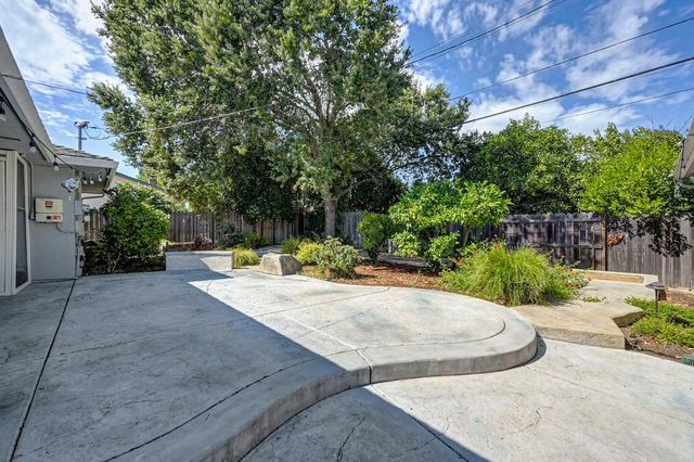 1221 Nevis Ct, Sacramento, CA 95822