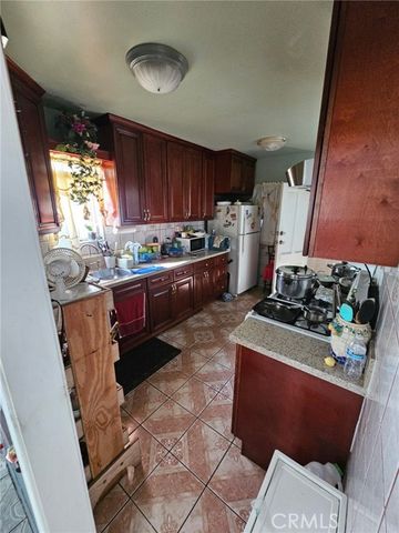 351 E 92nd, Los Angeles, CA 90003