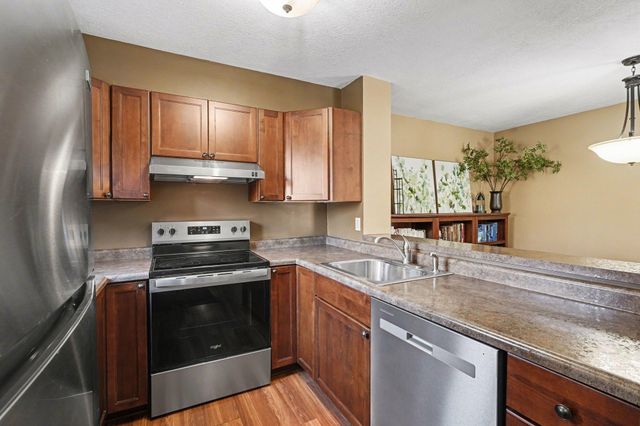 435 Shelard Parkway 104, Saint Louis Park, MN 55426