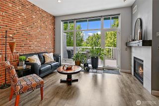 17 W Mercer Street #302, Seattle, WA 98119