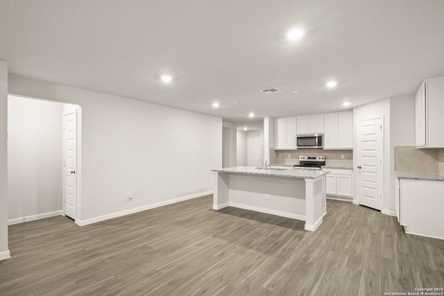 1213 Sweden, Seguin, TX 78155