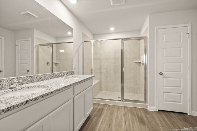 1213 Sweden, Seguin, TX 78155