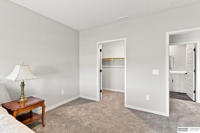 1169 Sandhill Road, Louisville, NE 68037