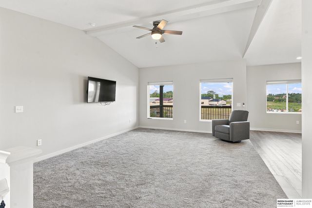 1169 Sandhill Road, Louisville, NE 68037
