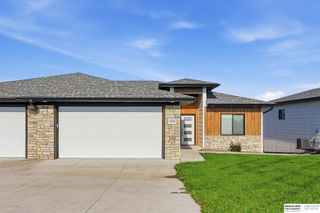 1169 Sandhill Road, Louisville, NE 68037